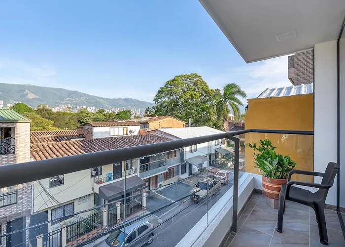 Medellin- Cerca Al Poblado - 301