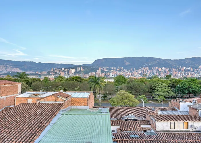 Medellin- Cerca Al Poblado - 301